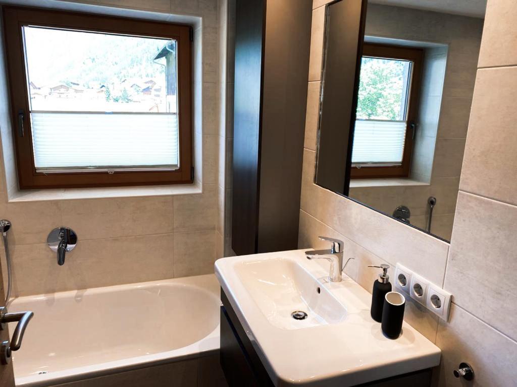 Ferienhaus Ragg カウナータール エクステリア 写真
